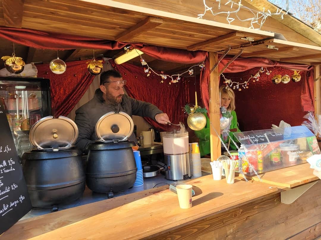 Gluehwein und Crepes Glühwein und Crepes