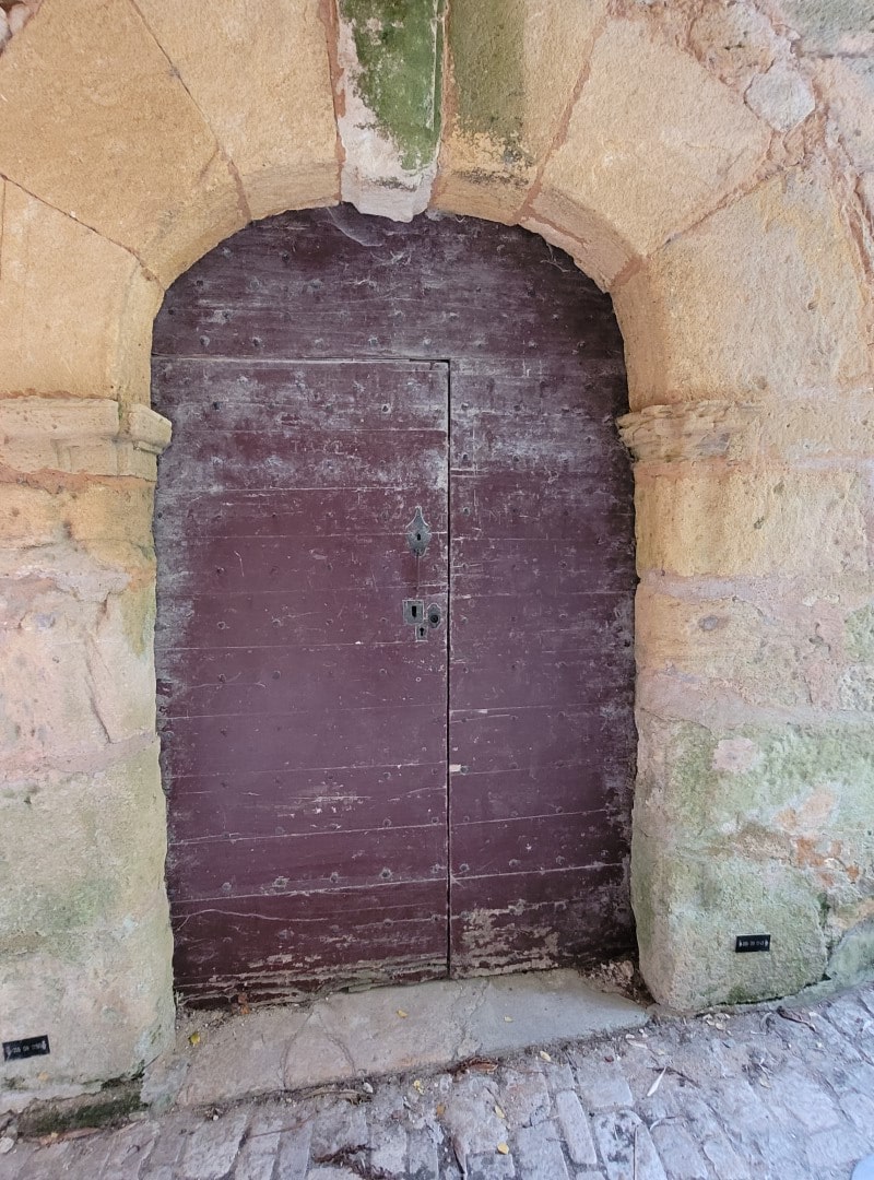 eingangstuer-roque-gageac historische-tuer-la-roque-gageac