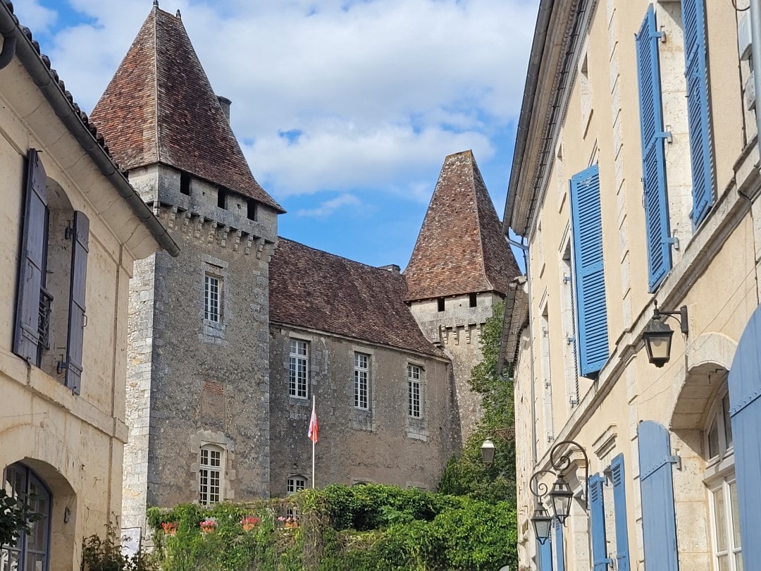 Saint-Jean-de-Côlet mit Château