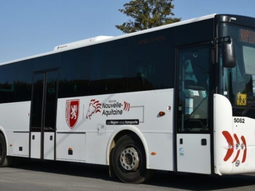 Mit-dem-Bus-in-der-Dordogne